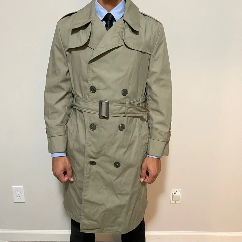 Men’s Tan Trench Coat - Picture 3 of 11